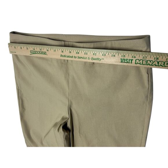 Chico’s So Slimming Brigitte Bermuda Shorts Khaki Size 2 Short US 12-14 Pull On - Picture 5 of 7